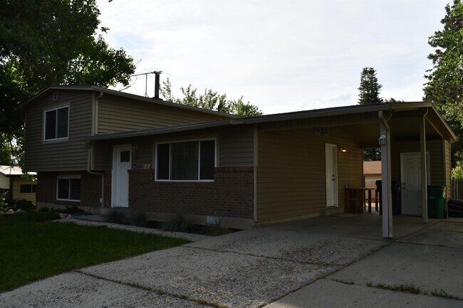 Photo - 563 E Hilo St