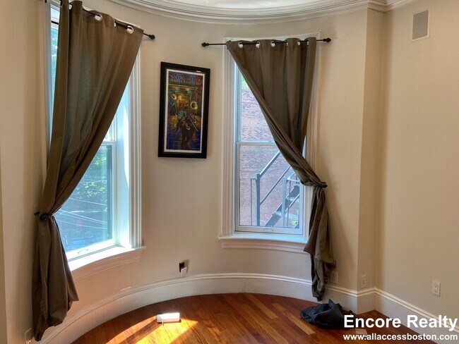 Photo - 34 Greenwich Pk Unidad 2