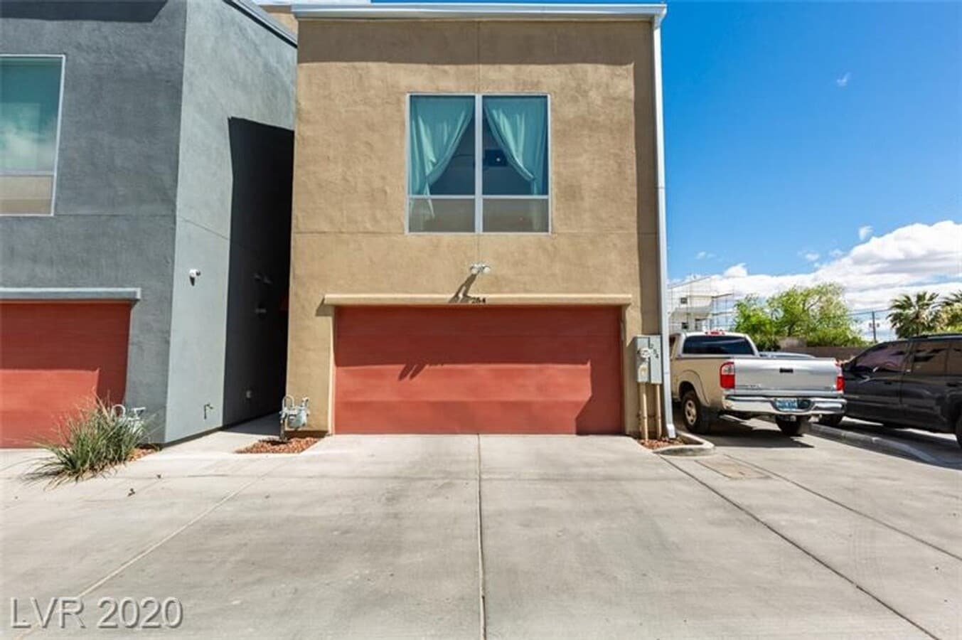 Downtown Gem! Loft-Style Townhome with Pri... - Downtown Gem! Loft-Style Townhome with Pri...