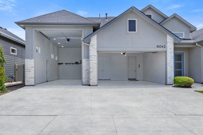 Photo - 9042 S La Pampa Way