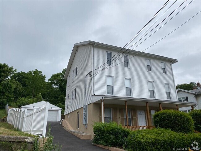 Building Photo - 29 Moulthrop St Unit 2 Rental