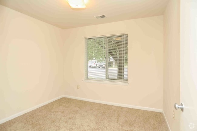 3HAB, 2BA - 1.185 ft² - Woodbridge Station