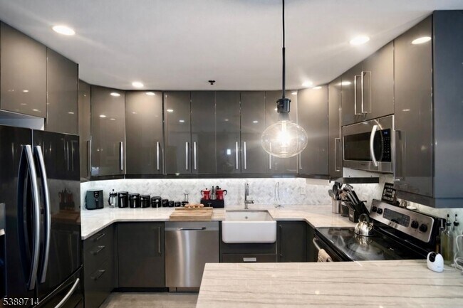 Photo - 415 Newark St.