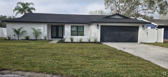 Building Photo - Completely remodeled 4 Bed 4 Bath home wit...