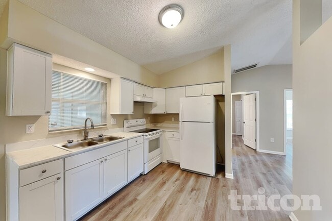Photo - 1809 Avon St