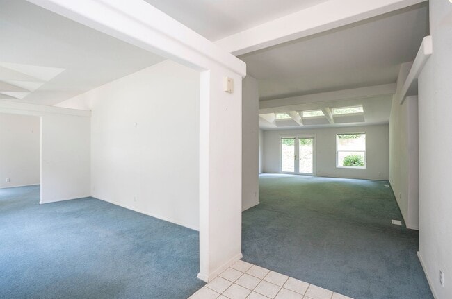 Photo - 3-Bedroom Gig Harbor Retreat with Private Setting and Modern Comforts