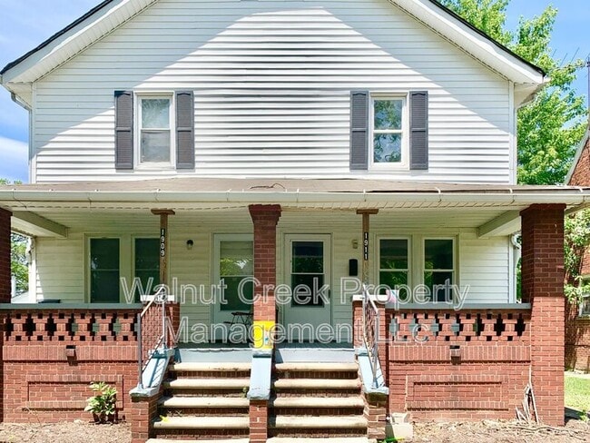 Building Photo - 1911 E 34th St