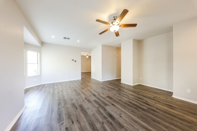 Photo - 3405 N 129th Dr