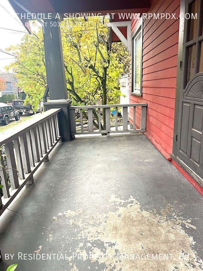 Photo - 214 NE Bryant St