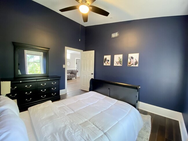 Photo - 712 N West St Unidad 1