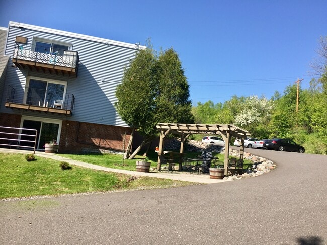 Photo - 1331 W 3rd St Unit 103