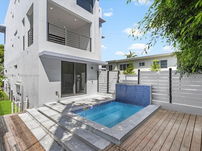 Photo - 1134 71st St