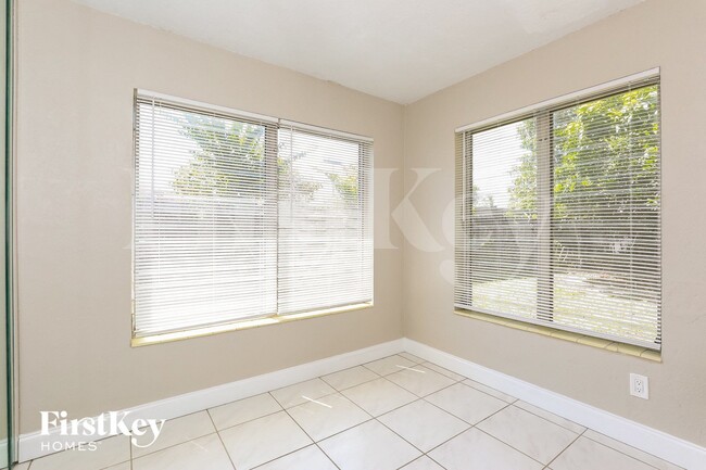 Photo - 6487 SW 26th St