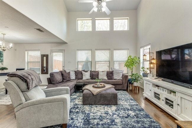 Photo - 1136 Landon Ln Townhome