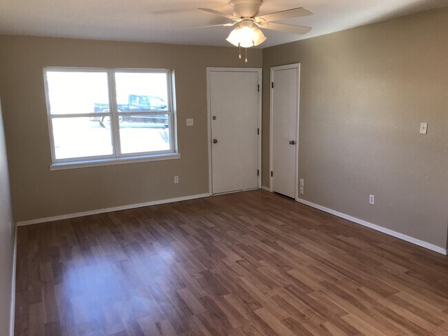 Photo - 520 W Highland St