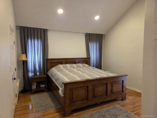 541 Cedarwood Dr