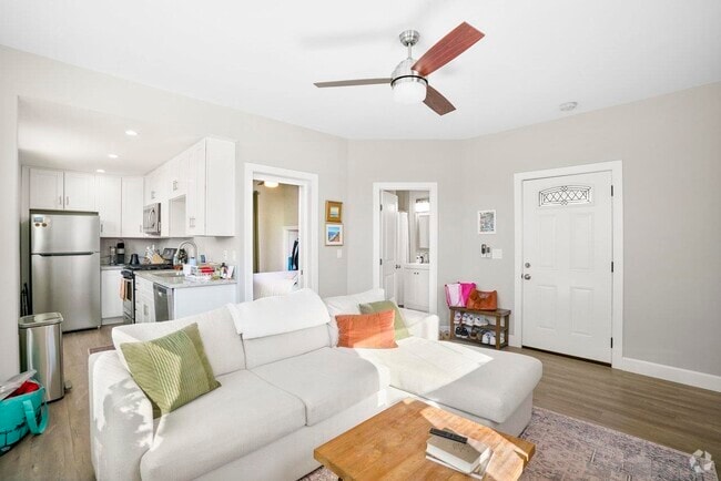 Building Photo - 931 21st St Rental