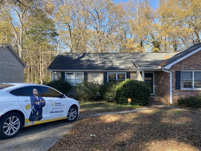 Photo - 2 Bedroom | 1 Bathroom | Walk to Downtown Simpsonville | Available Now