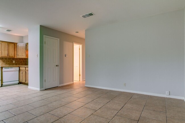 Photo - 2401 Brookridge Dr Unit 06