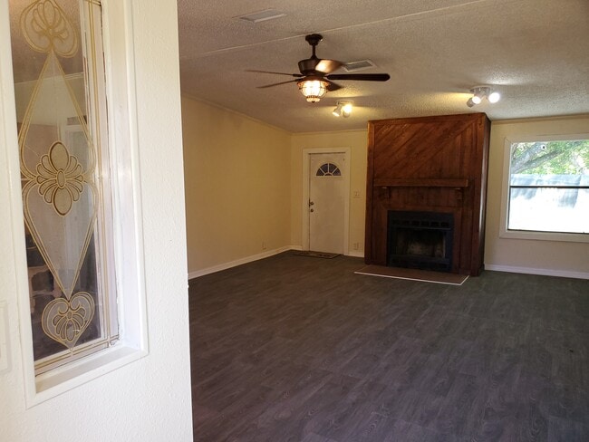 Photo - 2608 20 Mile Level Rd