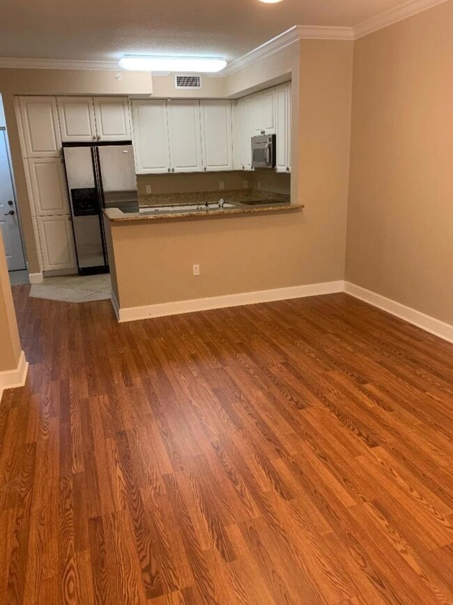 Living room facing kitchen - 1109 Renaissance Way Unit San raphael