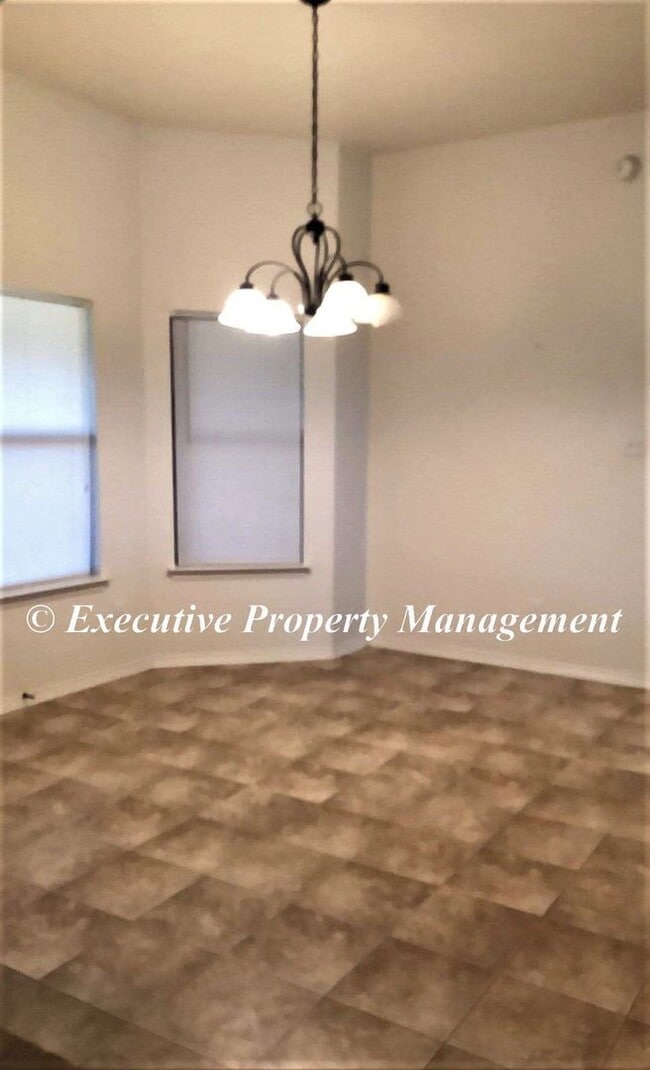 Photo - 2401 Terry Dr