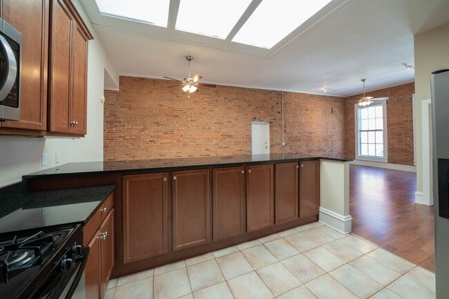 Building Photo - Peregrine 214 Unit 300 Rental