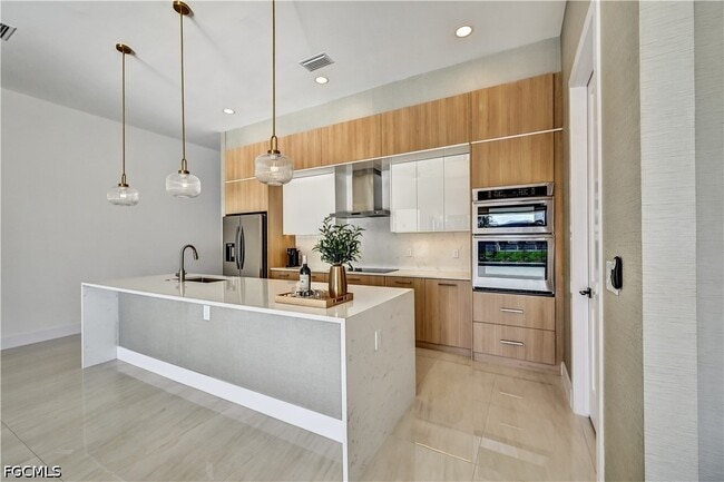 Photo - 2596 Surfside Blvd