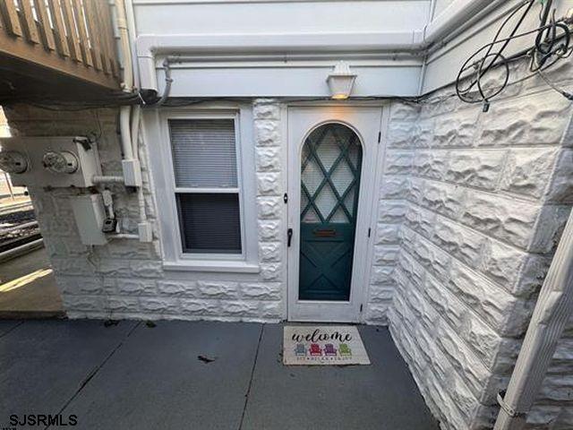 Building Photo - 125 N Newark Ave Unit Lower Rental