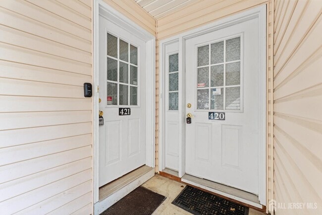 Photo - 421 Plymouth Rd