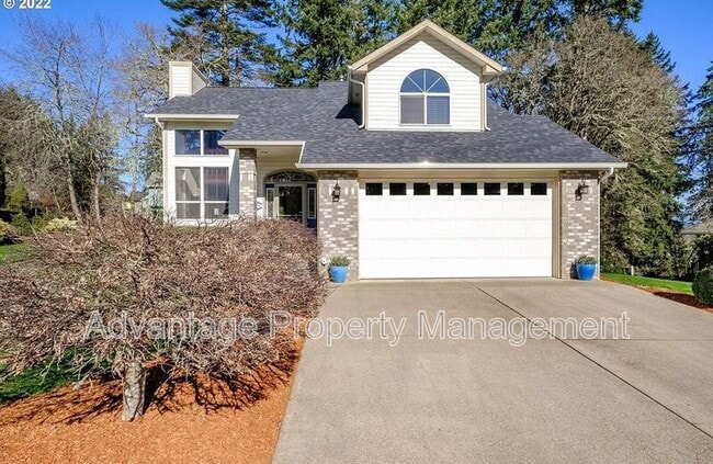 Building Photo - 494 Nandina St