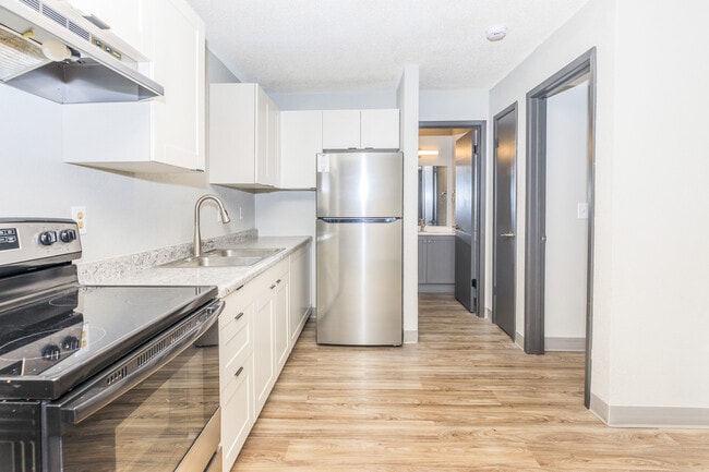 Photo - Meadow Park Apartments