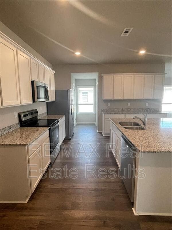 Photo - 806 Comanche Dr