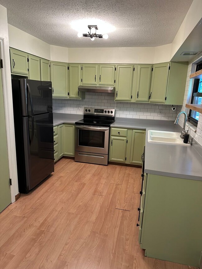 Photo - Spacious State College townhouse available August!