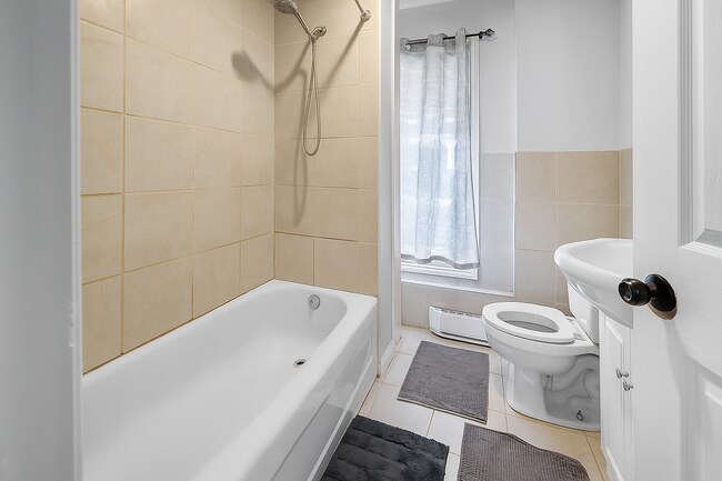 Photo - 23 Freshwater Rd Unit 1