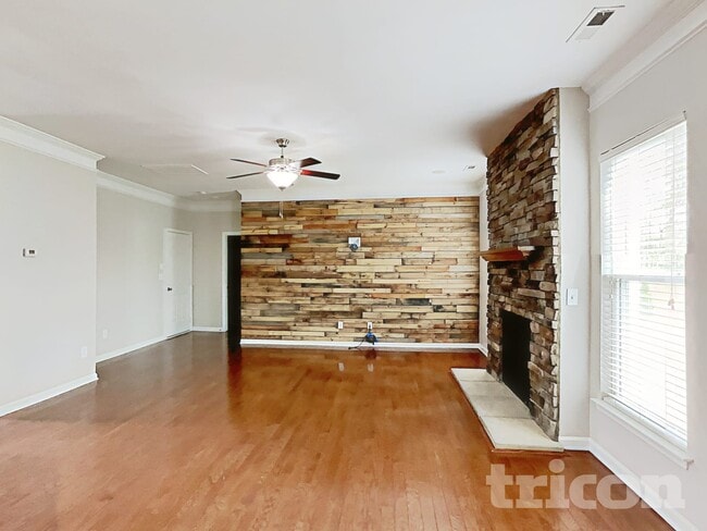 Photo - 1413 Eastway Dr