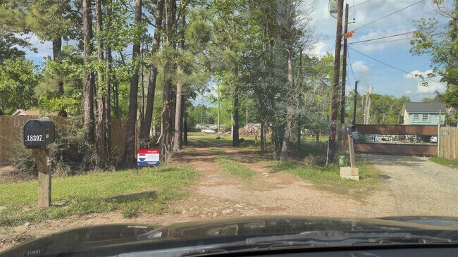 Photo - 18397 Deer Glen W Dr