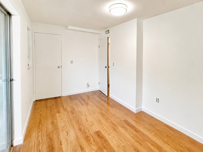 Photo - 9640 30th Ave SW Unit B