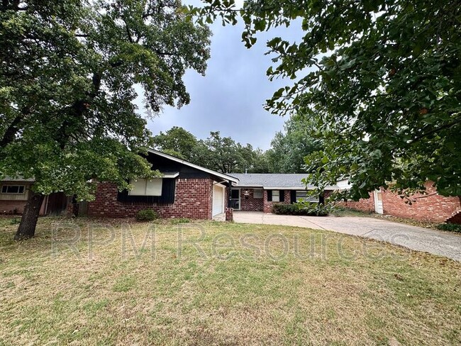 Photo - 2924 N McMillan Ave