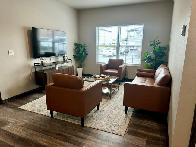 Photo - 2411 S Jackson Ave Unidad 2411-2