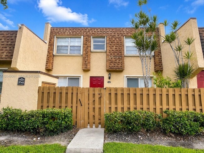 Building Photo - 3741 NW 95th Terrace