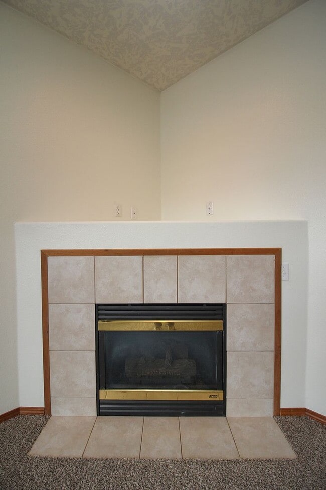 Photo - 22032 NE Chinook Way Unit A