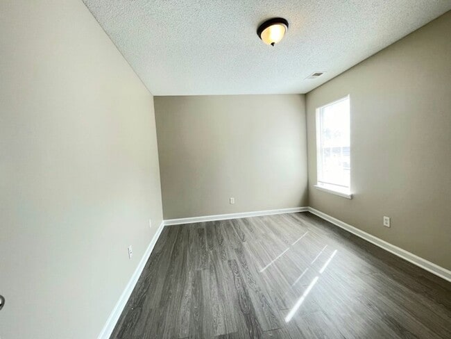 Photo - Alexander crossing