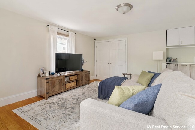 Photo - 229 Hurley St Unit 1