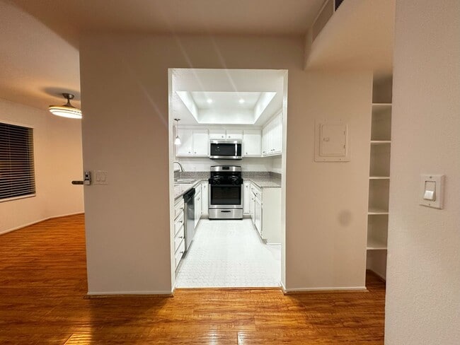 Photo - 5317-5311 Denny Ave