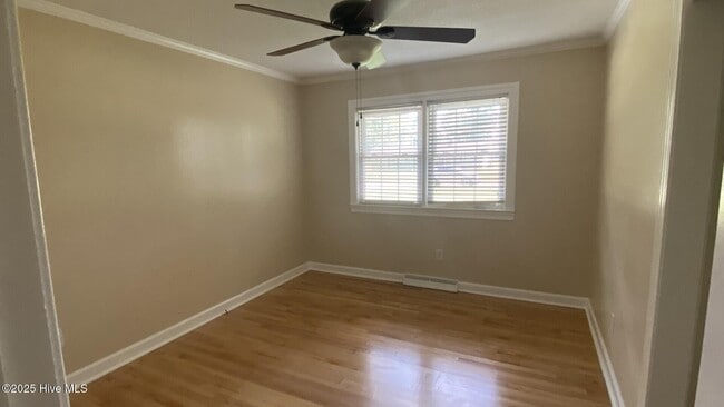 Photo - 461 Lora Ln