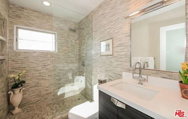 Photo - 1145 Larrabee St Condo Unit 19