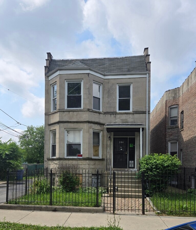 Photo - 4849 W Fulton St