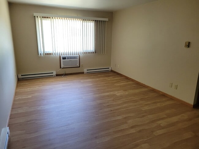 Photo - 711 N Spring St