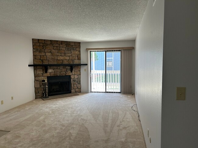 Building Photo - 8335 Fairmount Dr Unit 8-107